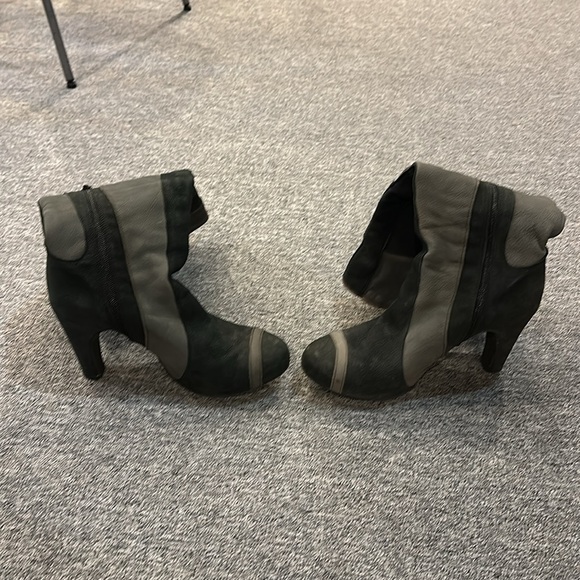 Women’s US size 9, EU size 40 Fly brand winter boots. - Picture 3 of 4